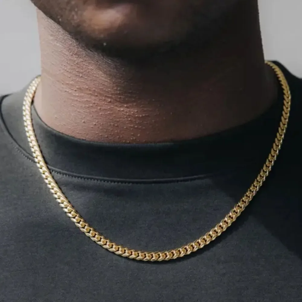 Golden stainless steel necklace 23.62 inches